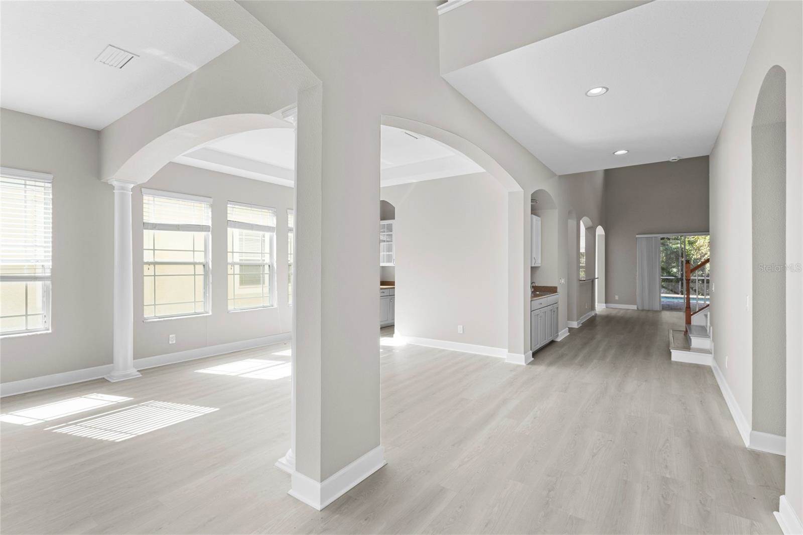 8134 Santa Rosa Court, Sarasota, FL 34243