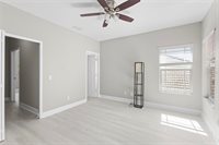 8134 Santa Rosa Court, Sarasota, FL 34243