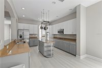 8134 Santa Rosa Court, Sarasota, FL 34243