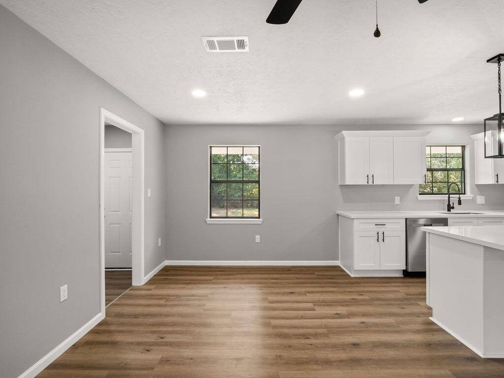 904 Cook Dr, DeRidder, LA 70634