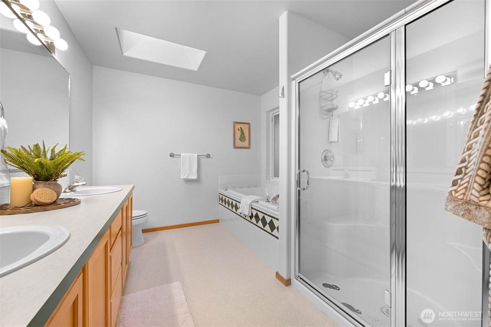 1851 Lakeside Lane, Bellingham, WA 98229