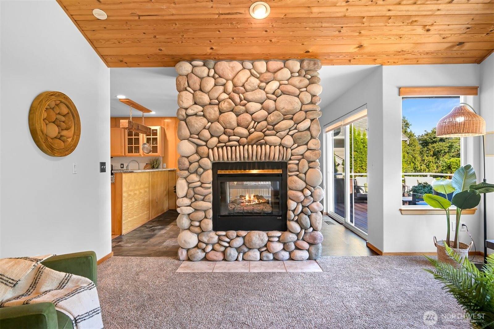 1851 Lakeside Lane, Bellingham, WA 98229