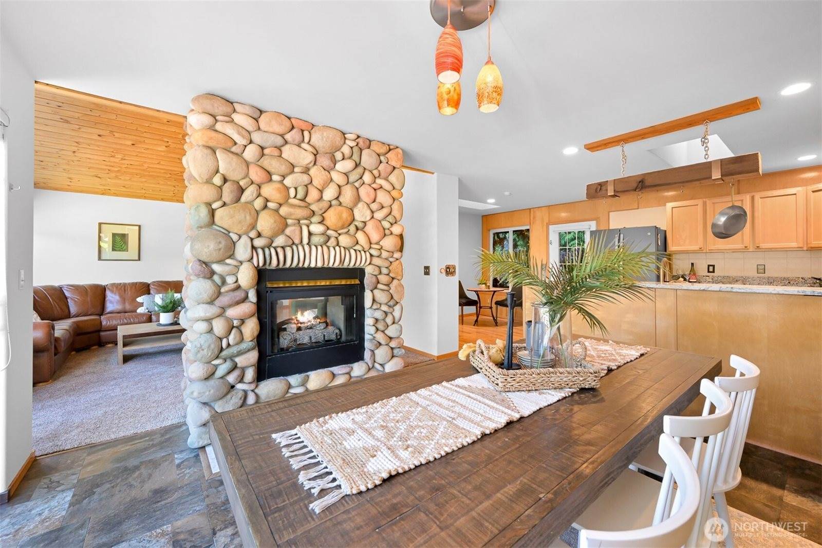 1851 Lakeside Lane, Bellingham, WA 98229