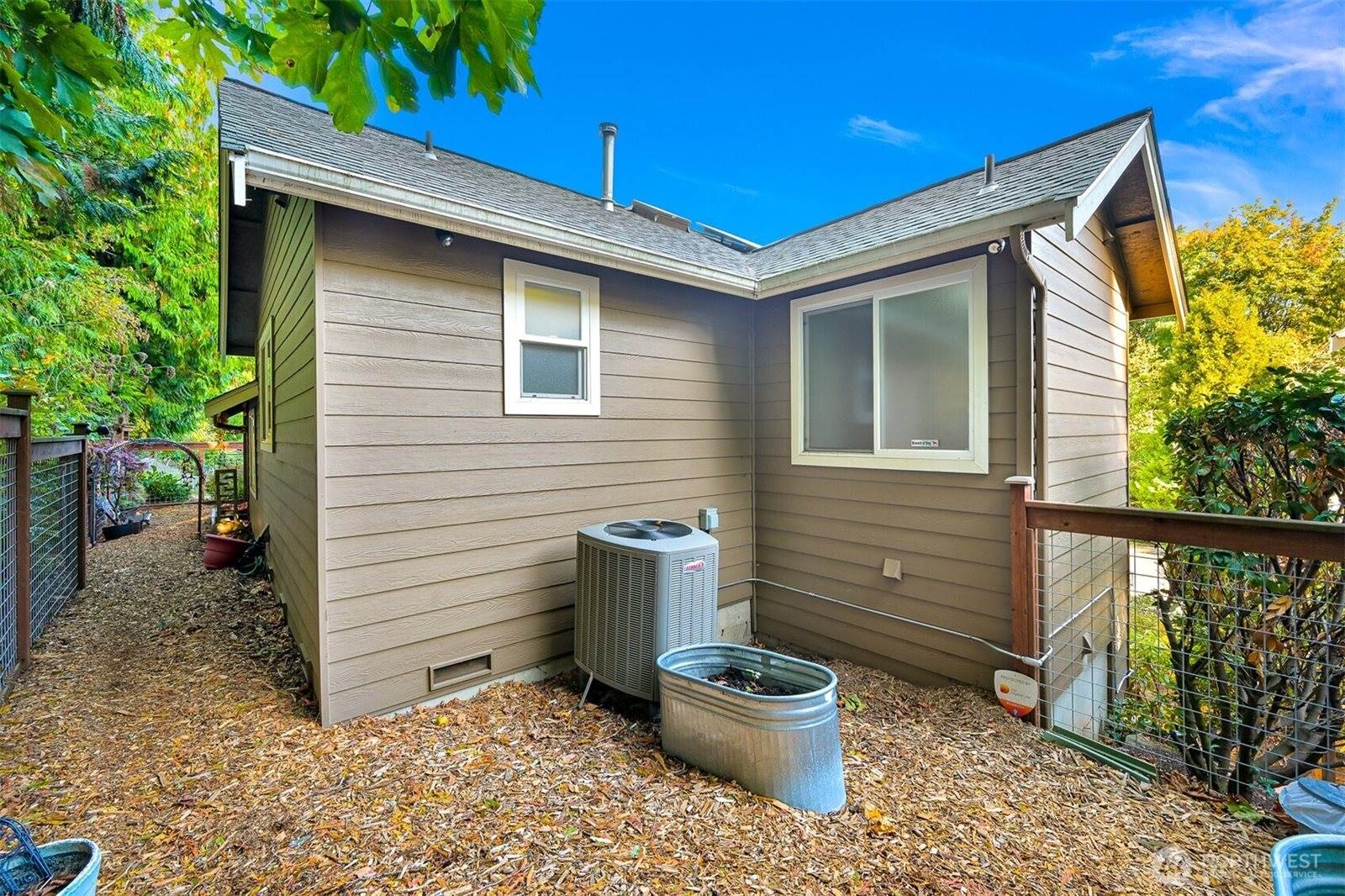 1851 Lakeside Lane, Bellingham, WA 98229