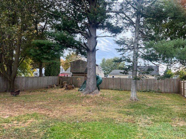 302 Twin Elms Lane, Clay, NY 13212