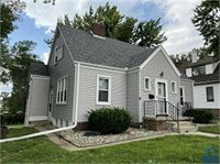 3920 Stone Ave, Sioux City, IA 51106