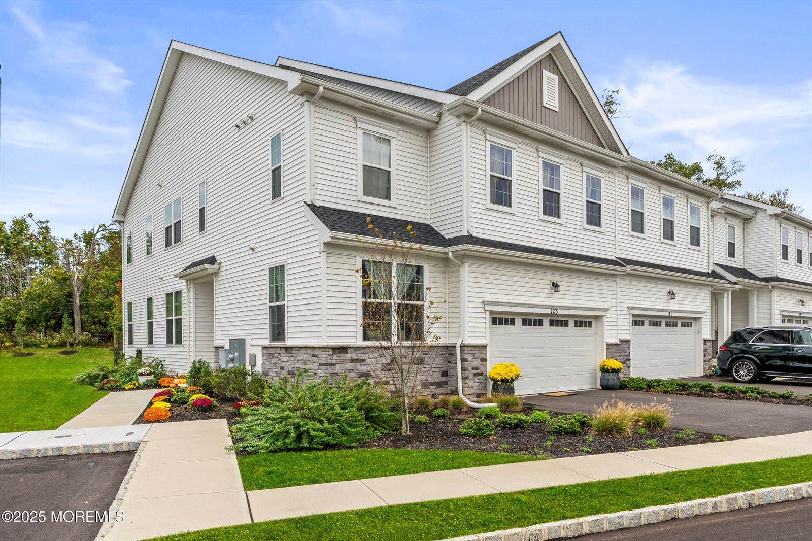 123 Woolley Court, Oakhurst, NJ 07755