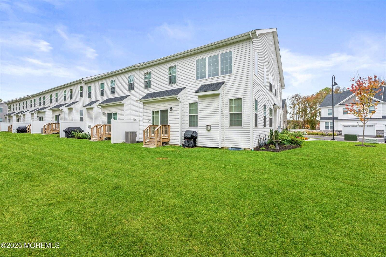 123 Woolley Court, Oakhurst, NJ 07755