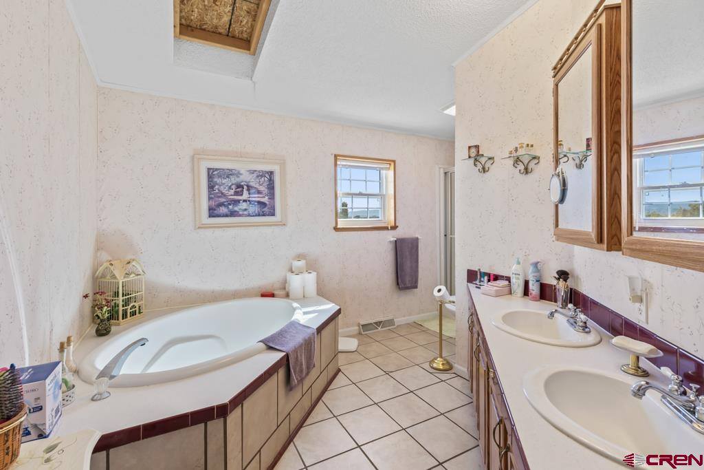 7655 6075 Road, Olathe, CO 81425