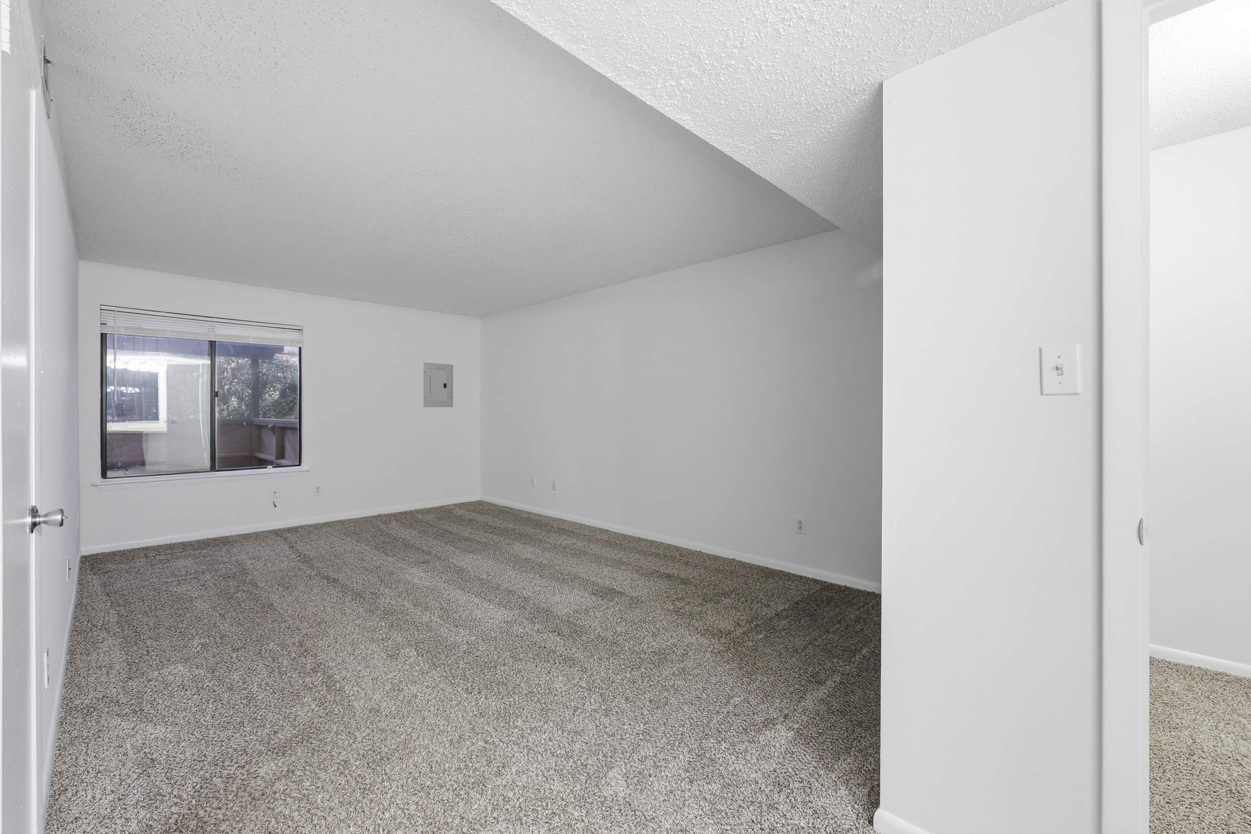 401 Turnbridge Close, Virginia Beach, VA 23452