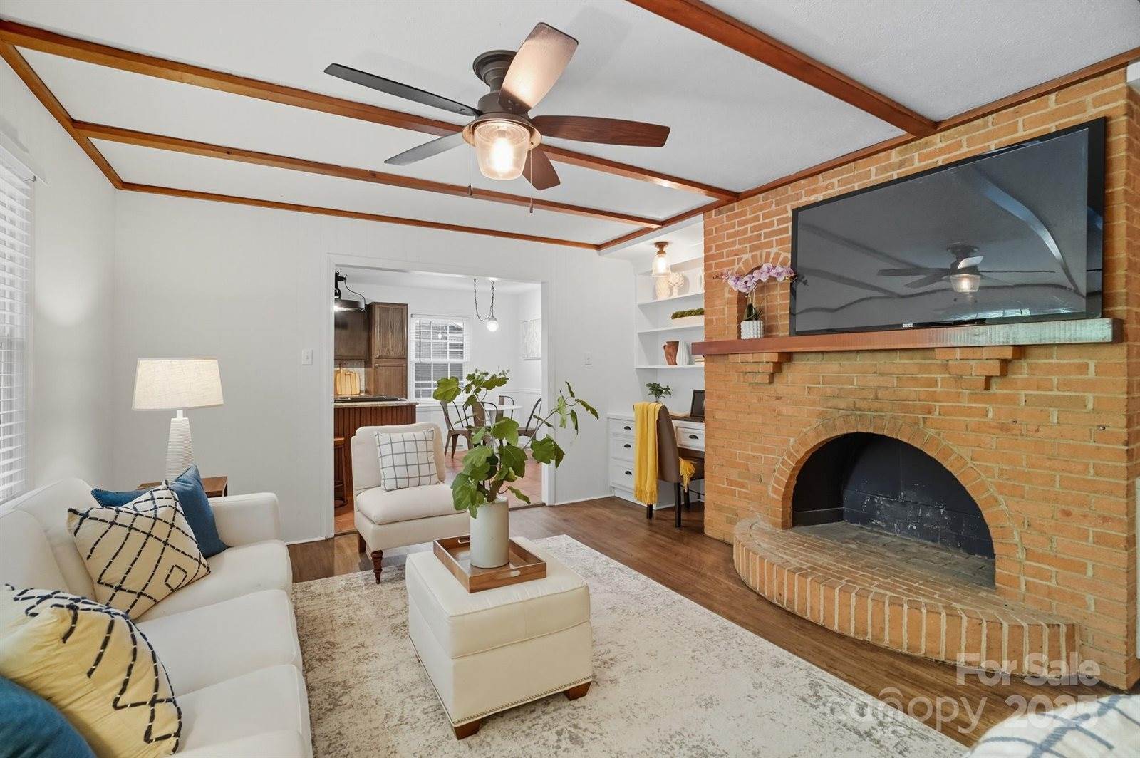 5926 Sharon Road, Charlotte, NC 28210