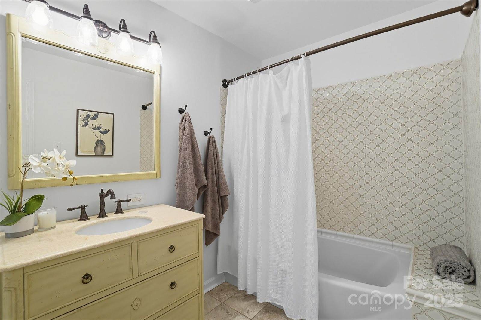 5926 Sharon Road, Charlotte, NC 28210