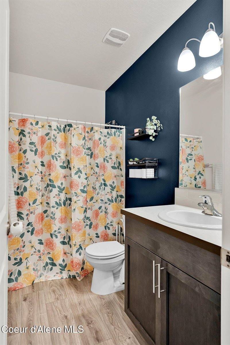 16167 North Hadley Loop, Rathdrum, ID 83858