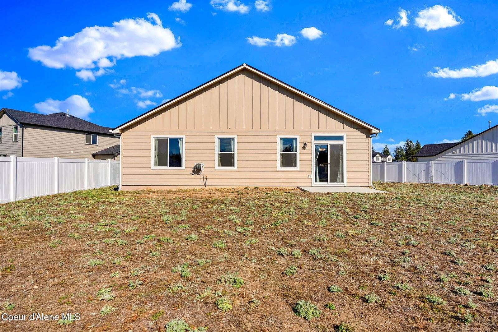 16167 North Hadley Loop, Rathdrum, ID 83858