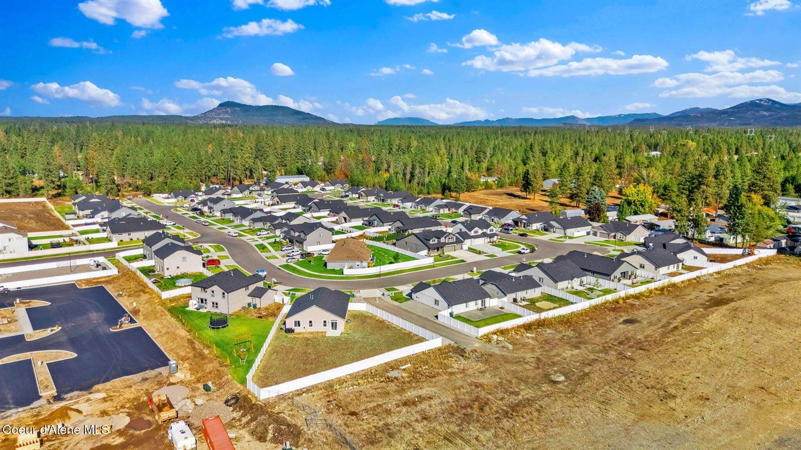 16167 North Hadley Loop, Rathdrum, ID 83858