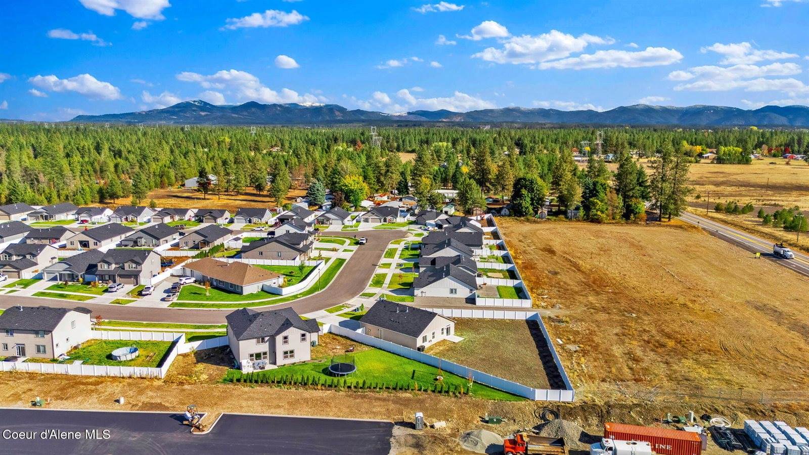 16167 North Hadley Loop, Rathdrum, ID 83858