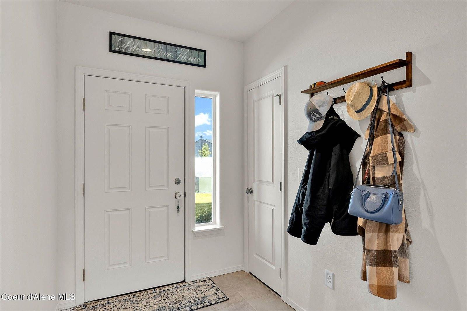 16167 North Hadley Loop, Rathdrum, ID 83858