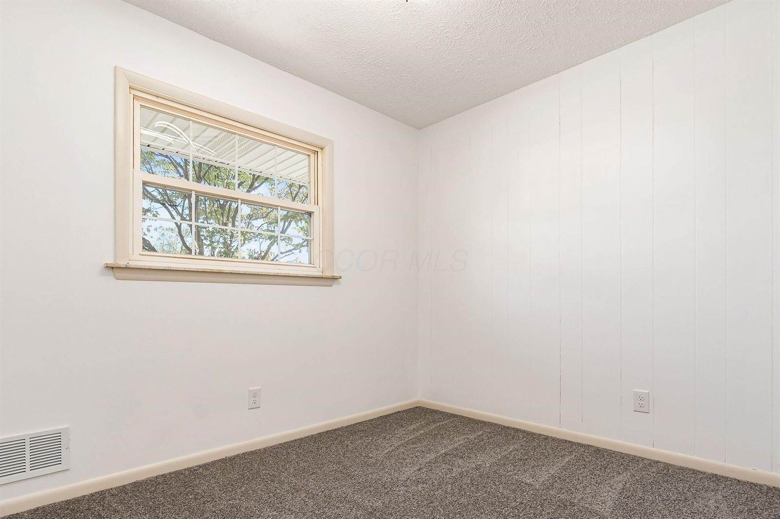 4241 Ashgrove Drive, Grove City, OH 43123