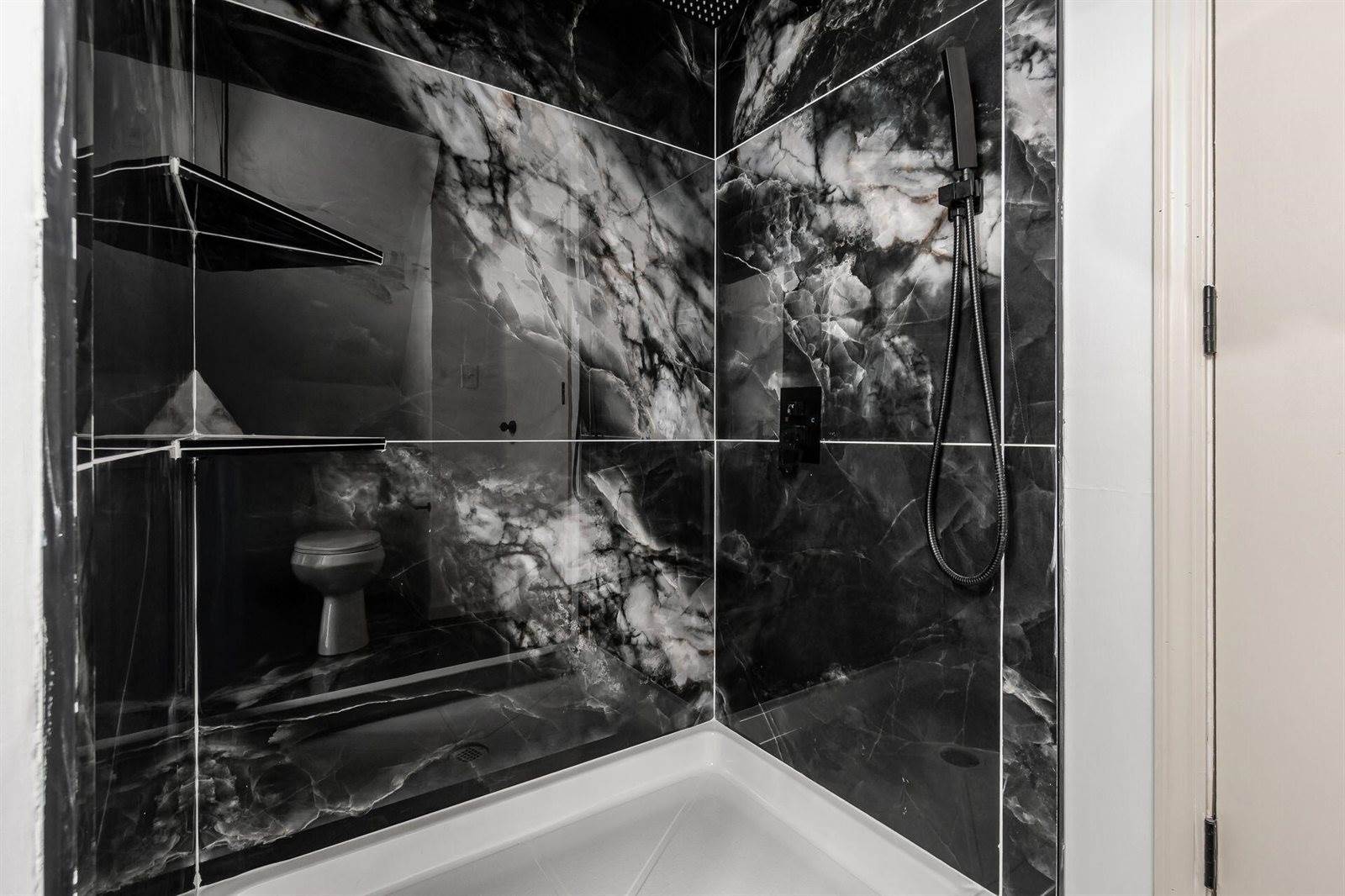 4241 Ashgrove Drive, Grove City, OH 43123