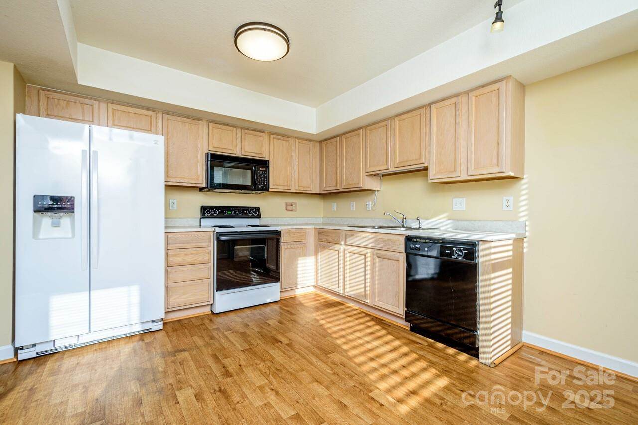 606 Olde Covington Way, Arden, NC 28704