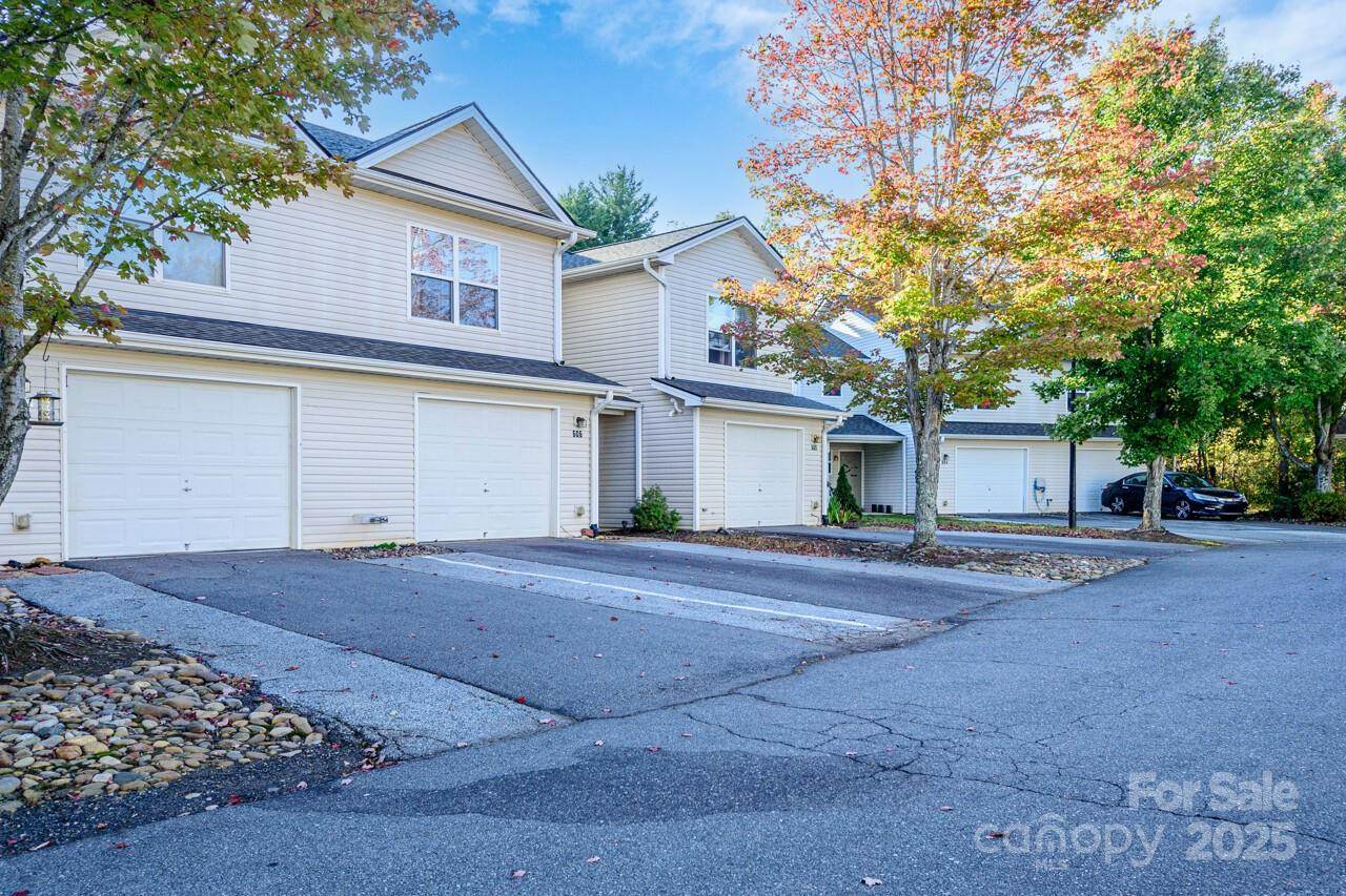 606 Olde Covington Way, Arden, NC 28704