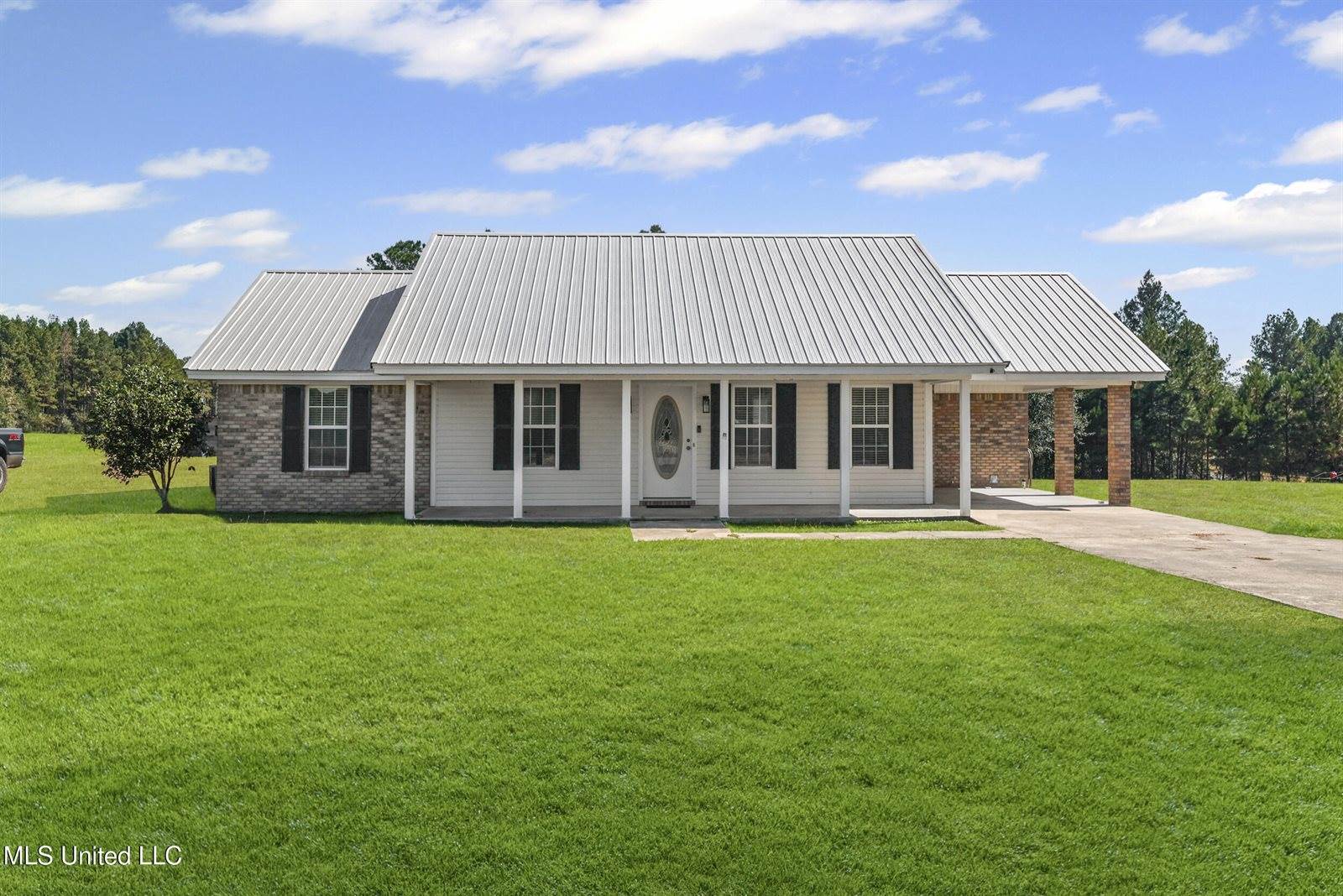 215 Holland Road, Lucedale, MS 39452