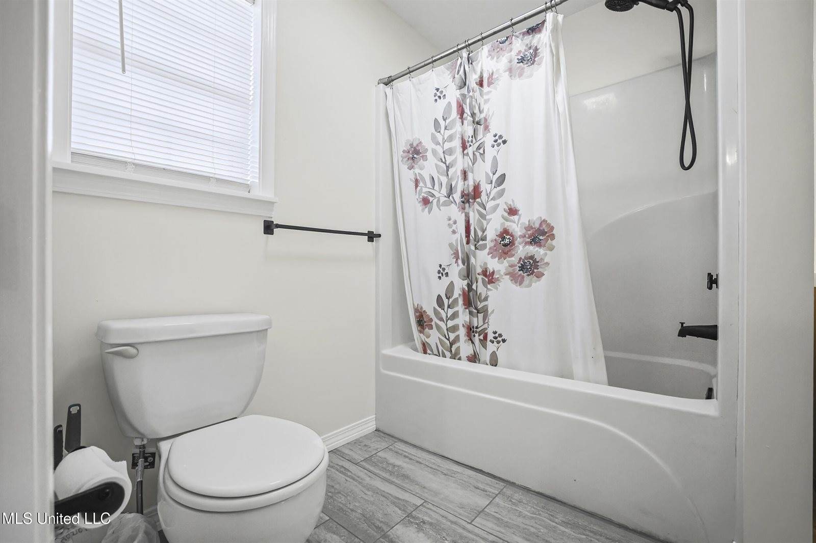 215 Holland Road, Lucedale, MS 39452