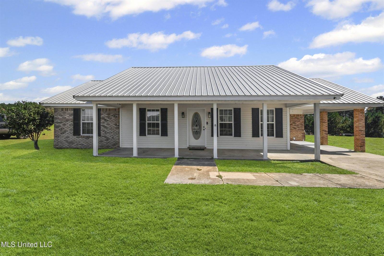 215 Holland Road, Lucedale, MS 39452