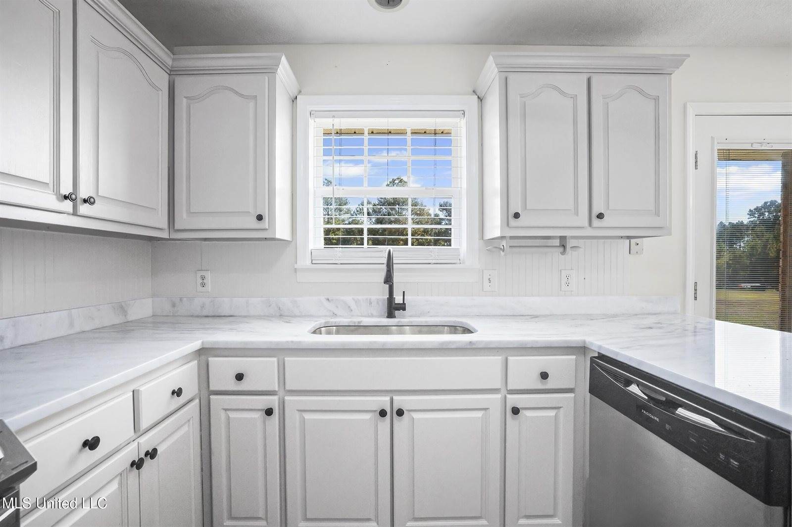 215 Holland Road, Lucedale, MS 39452