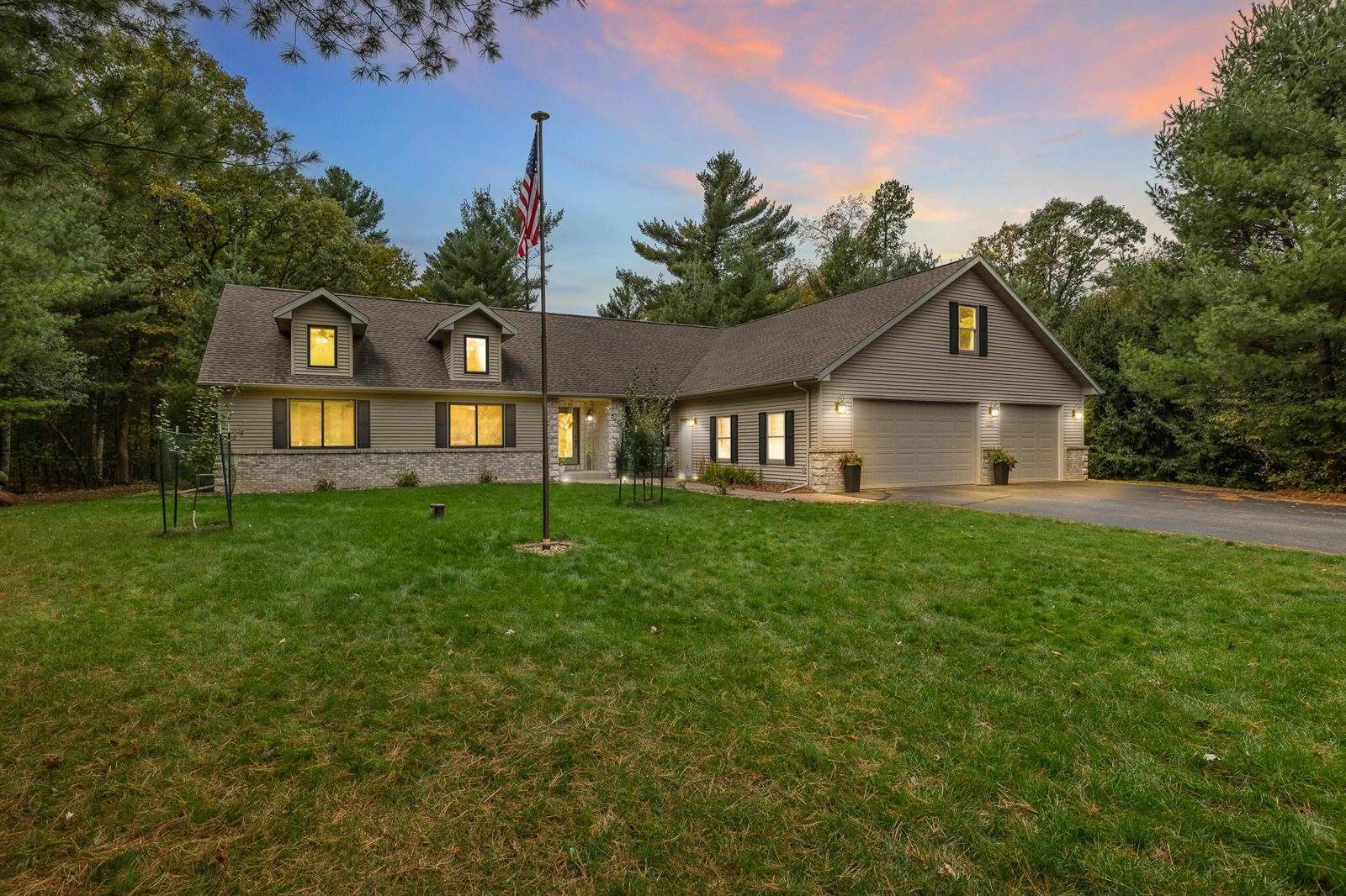 6020 Timber Wolfe Court, Wisconsin Rapids, WI 54494