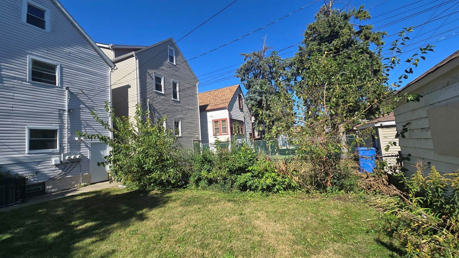 8551 South Manistee Avenue, Chicago, IL 60617