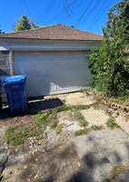 8551 South Manistee Avenue, Chicago, IL 60617