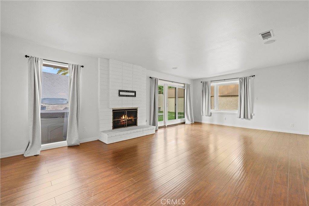 73 Paseo Esplendido, Camarillo, CA 93010