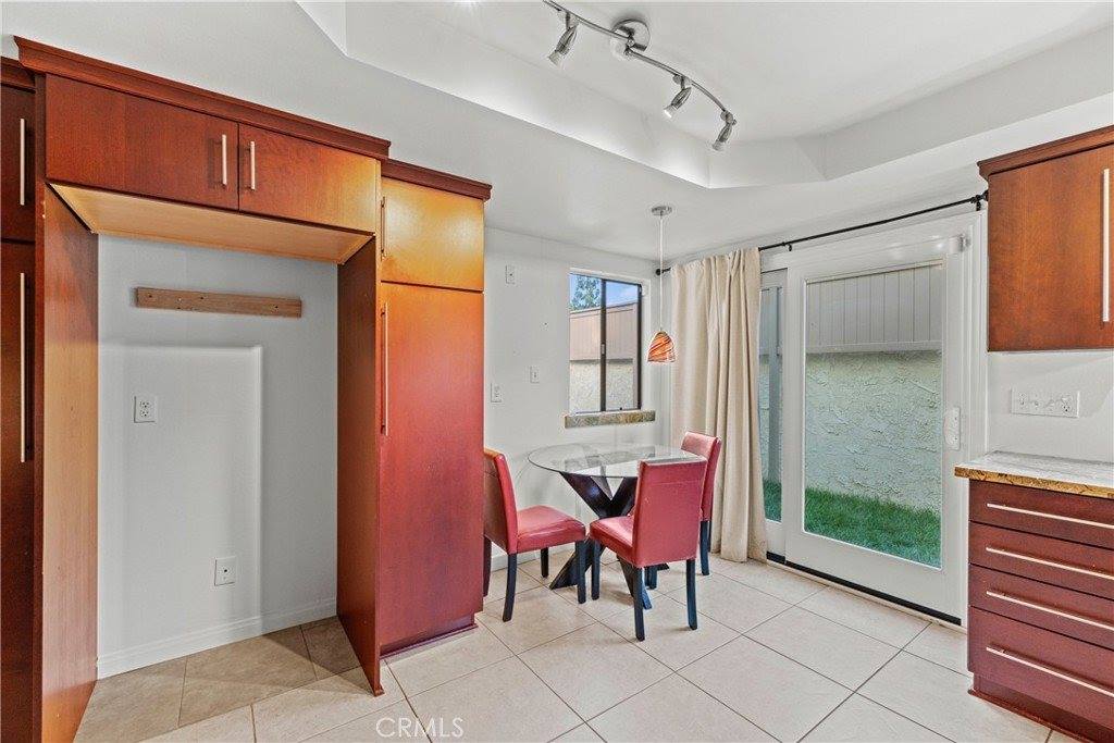 73 Paseo Esplendido, Camarillo, CA 93010