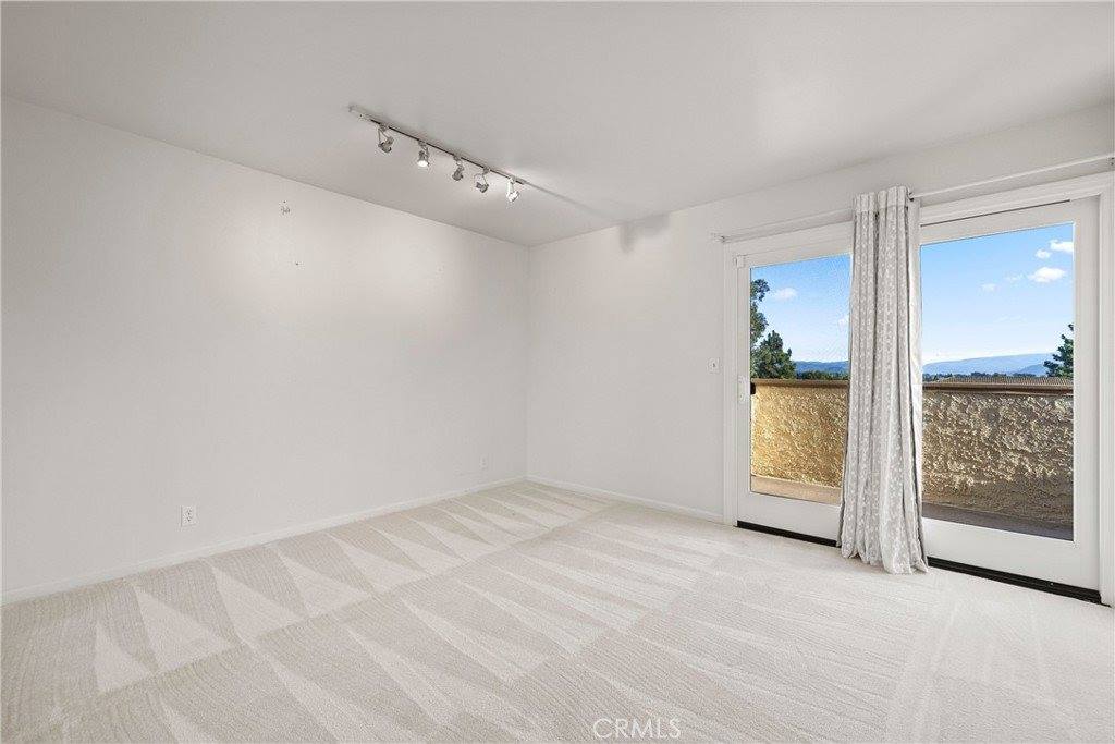 73 Paseo Esplendido, Camarillo, CA 93010