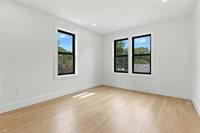 48 Lakeshore Dr, Westwood, MA 02090