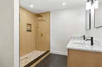 48 Lakeshore Dr, Westwood, MA 02090