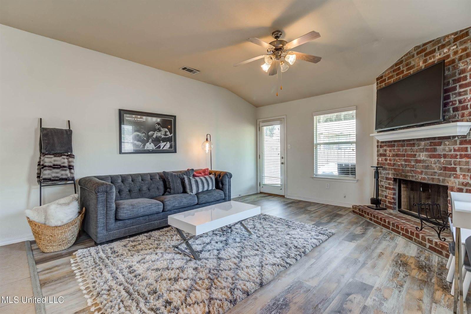 10219 English Manor Drive, Gulfport, MS 39503