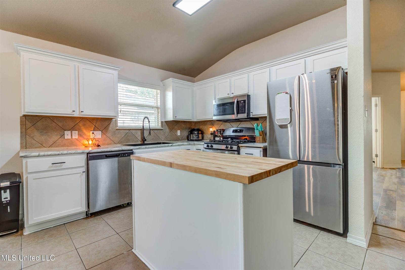 10219 English Manor Drive, Gulfport, MS 39503