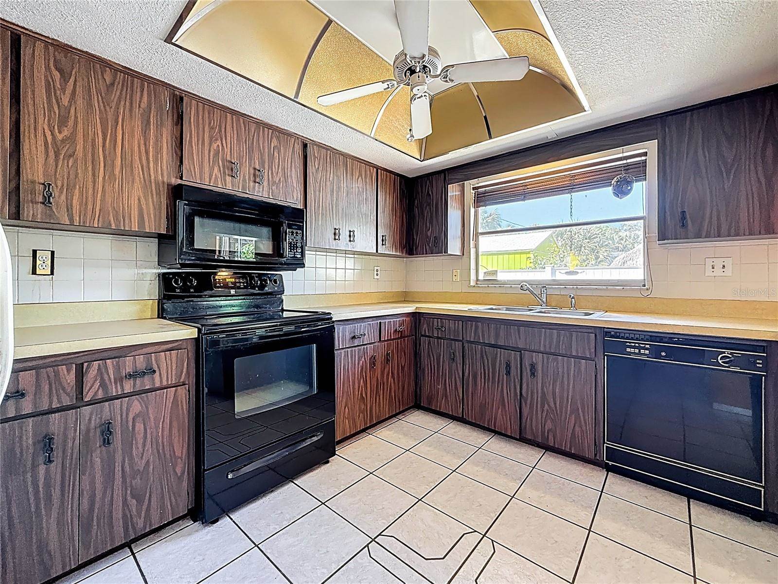 2010 Pinellas Point Drive South, Saint Petersburg, FL 33712