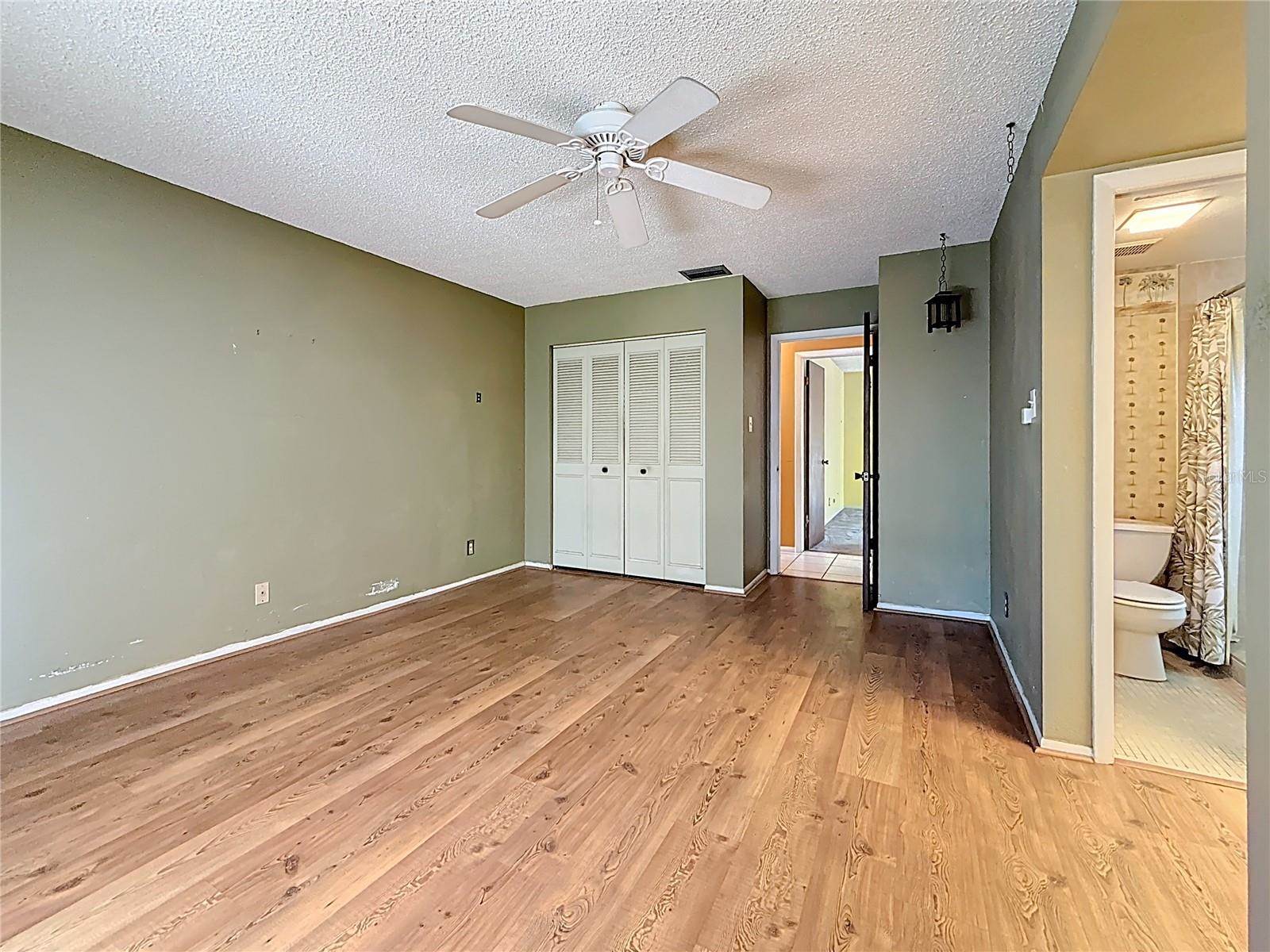 2010 Pinellas Point Drive South, Saint Petersburg, FL 33712