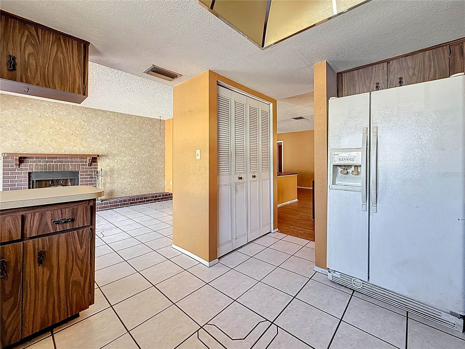 2010 Pinellas Point Drive South, Saint Petersburg, FL 33712