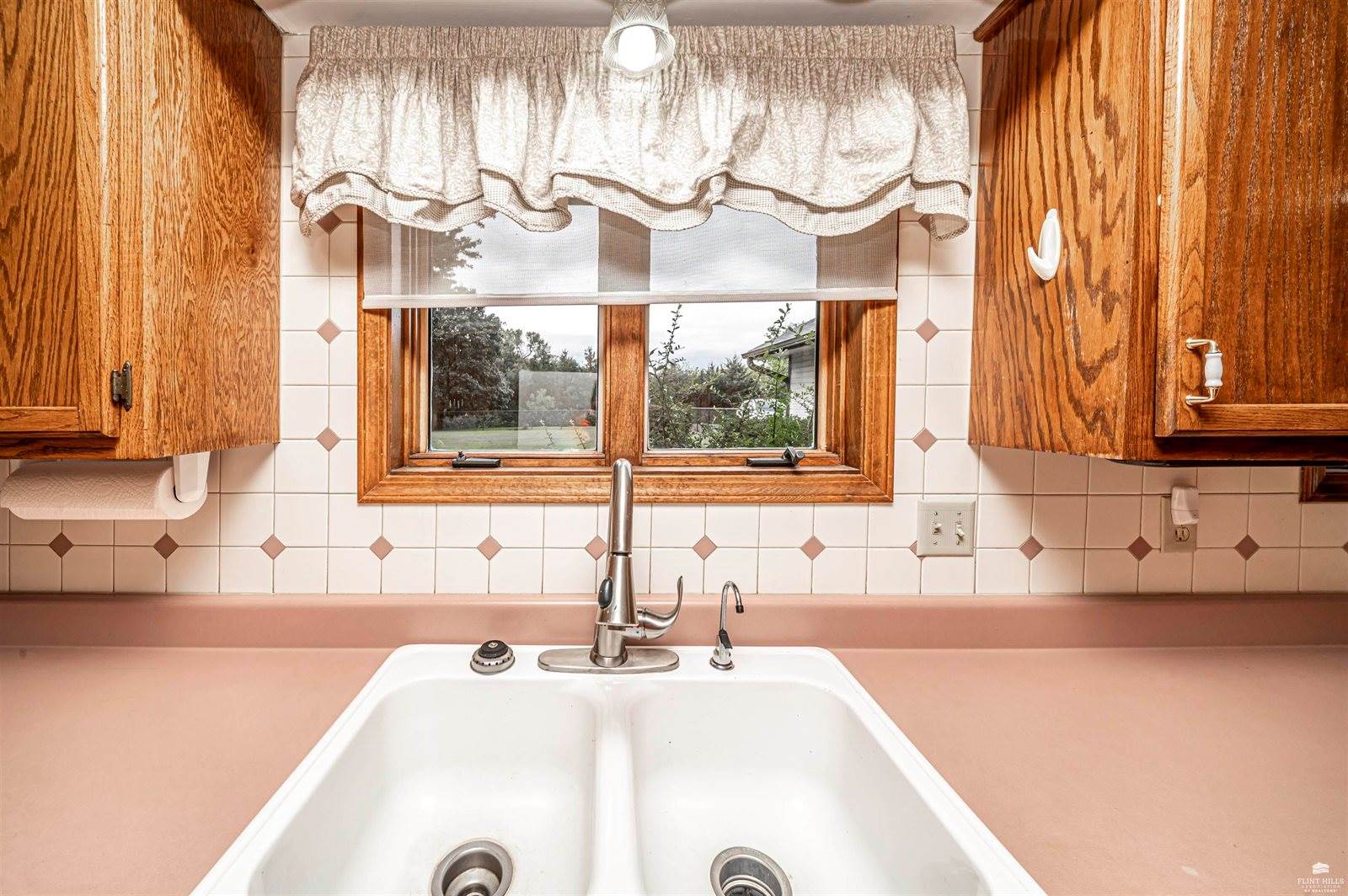 2700 Meadowlark Drive, Milford, KS 66514