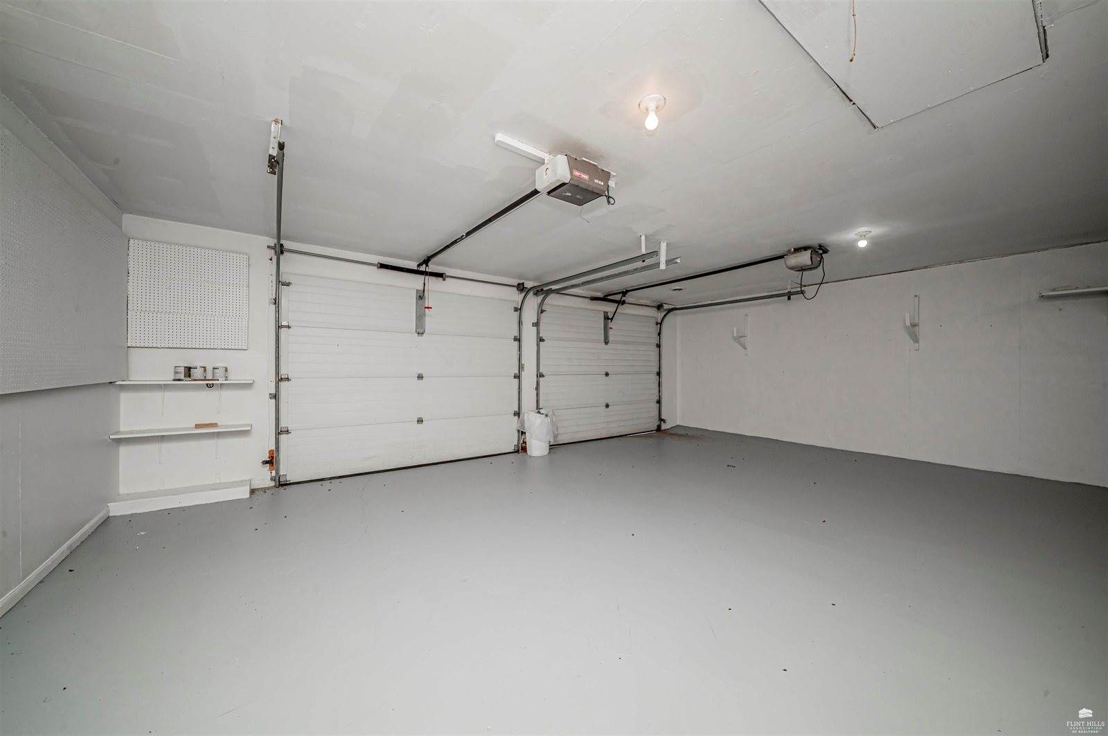 2700 Meadowlark Drive, Milford, KS 66514