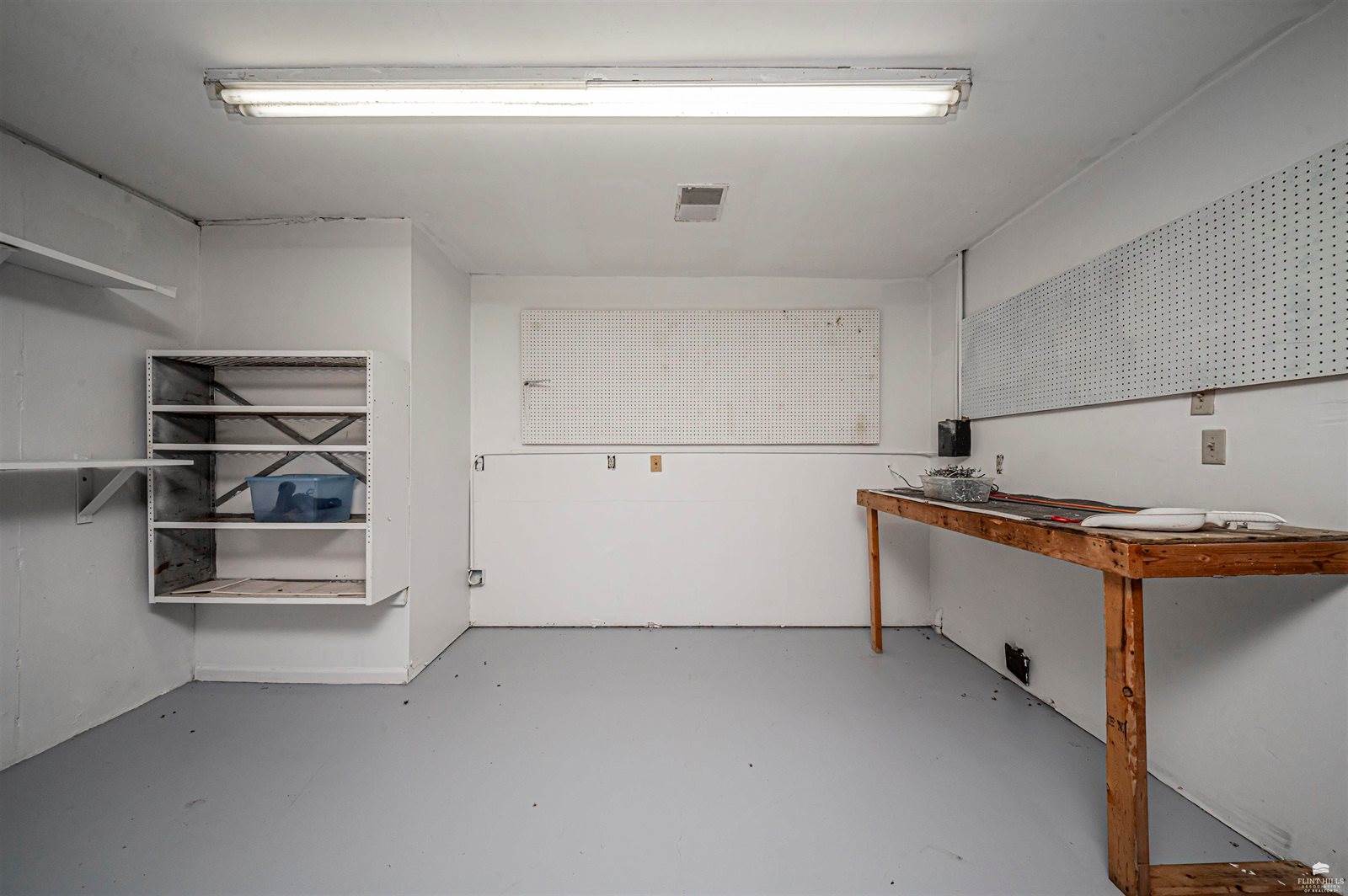 2700 Meadowlark Drive, Milford, KS 66514