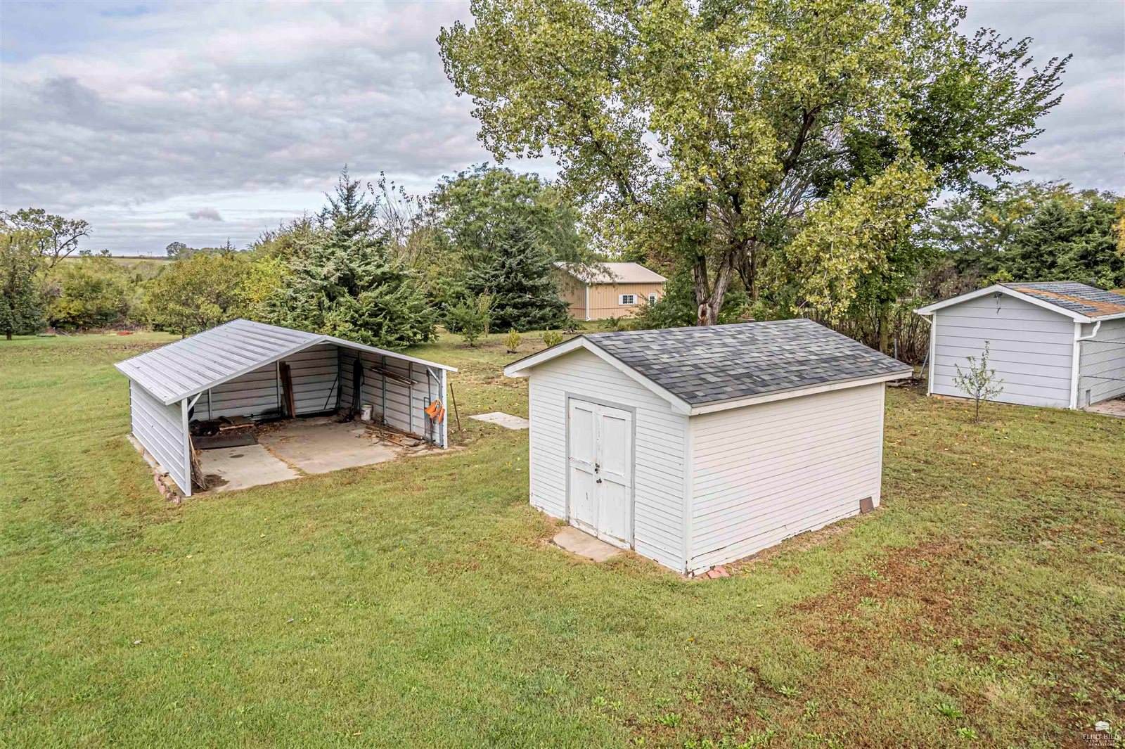 2700 Meadowlark Drive, Milford, KS 66514