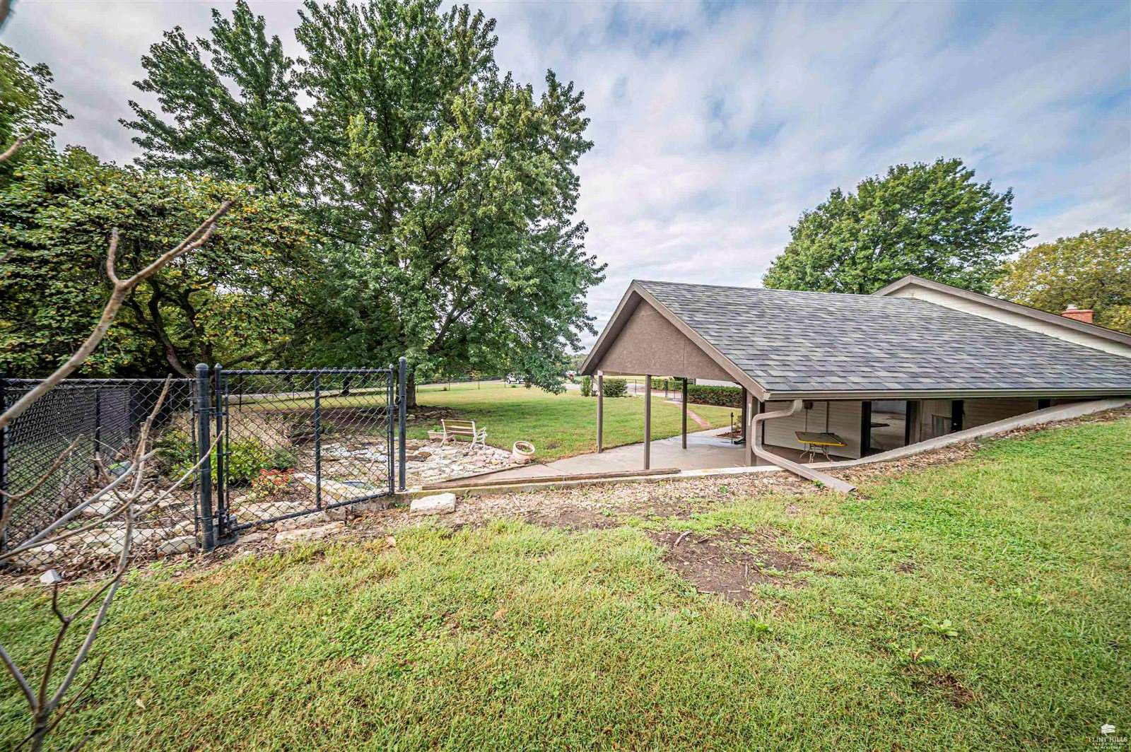 2700 Meadowlark Drive, Milford, KS 66514