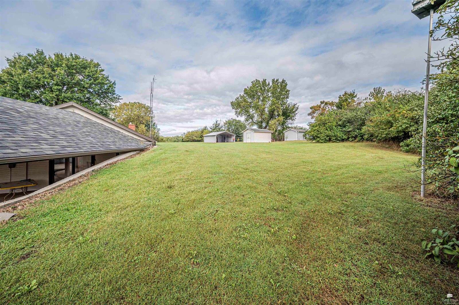 2700 Meadowlark Drive, Milford, KS 66514