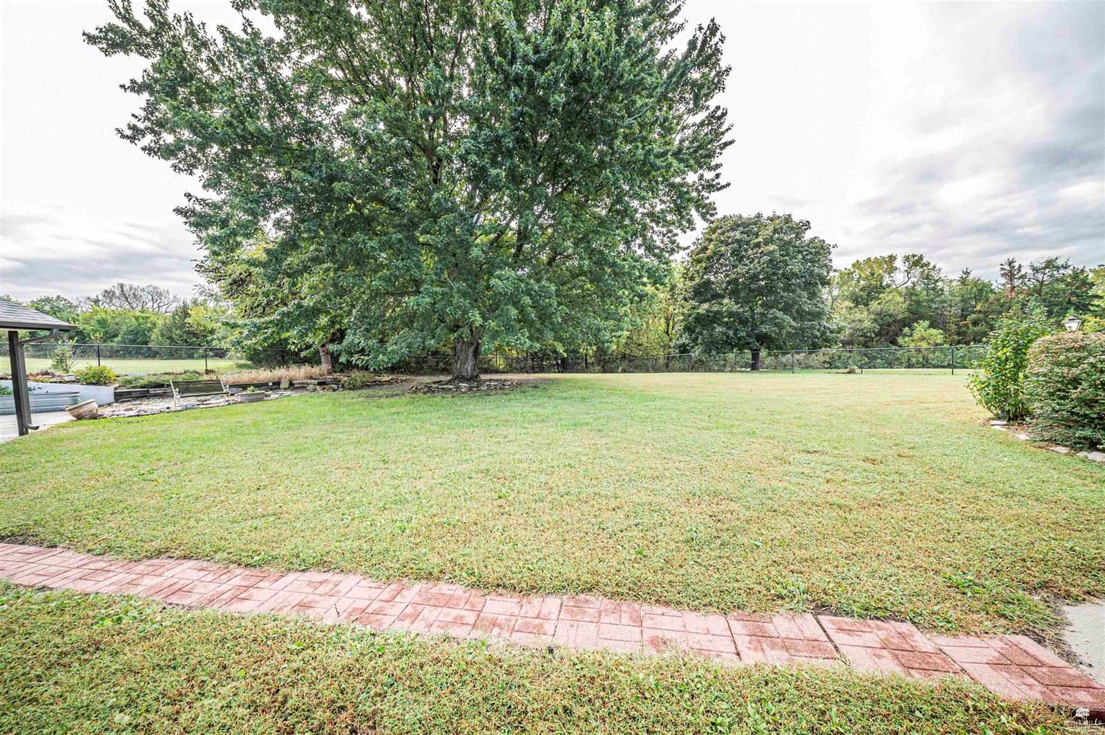 2700 Meadowlark Drive, Milford, KS 66514