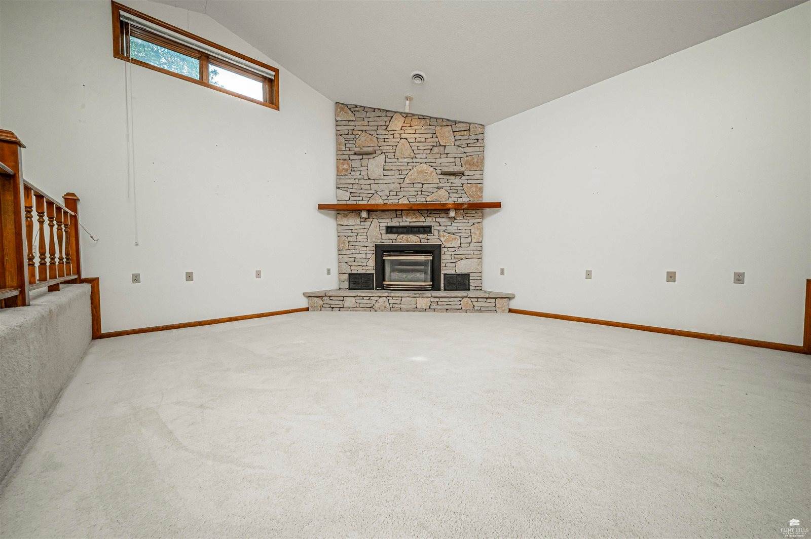2700 Meadowlark Drive, Milford, KS 66514